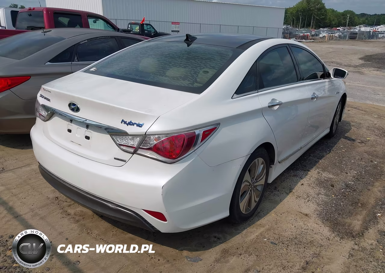 2015 Hyundai Sonata Hybrid Limited VIN:KMHEC4A48FA126157 - 4