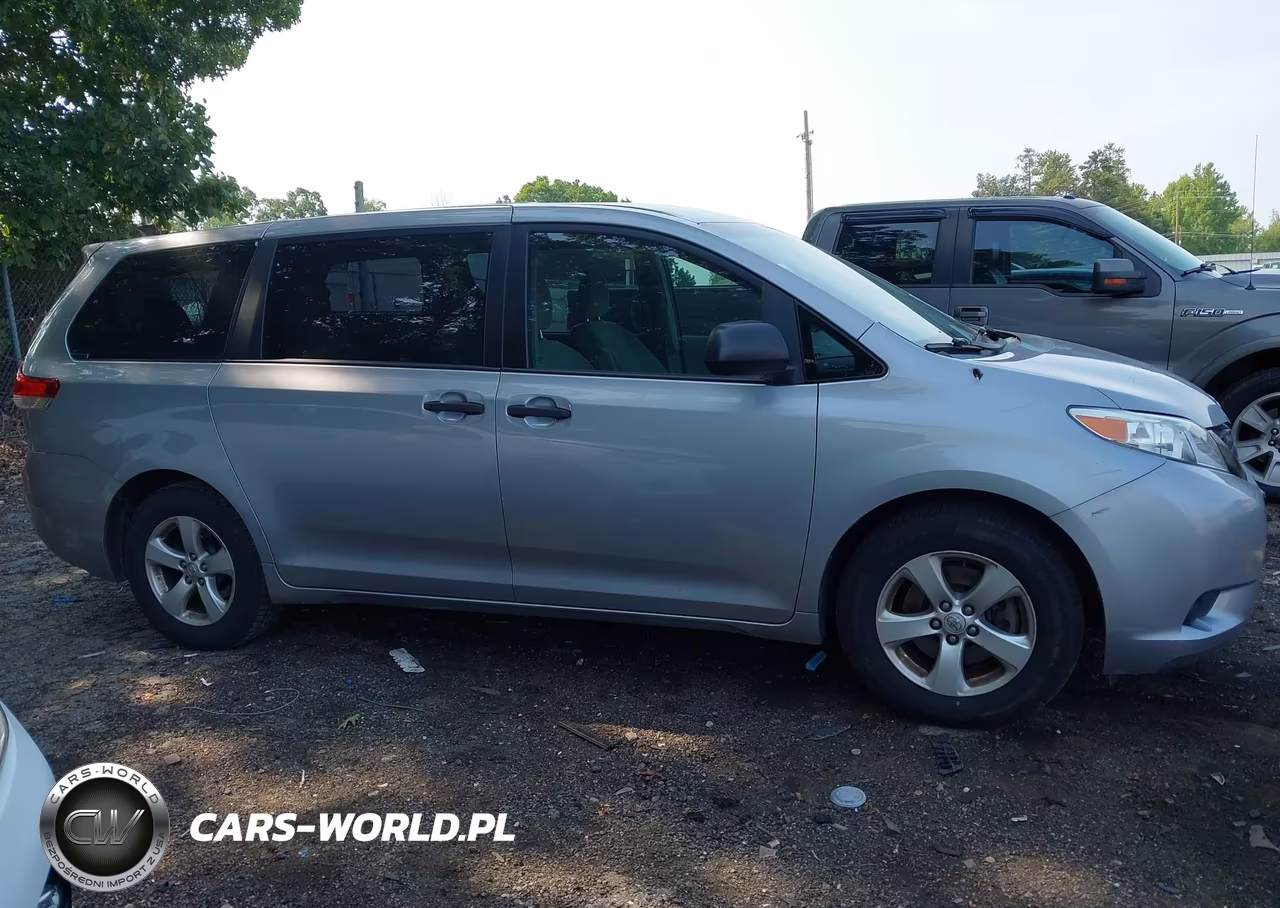 2012 Toyota Sienna Base 7 Passenger VIN:5TDKA3DCXCS015313 - 13