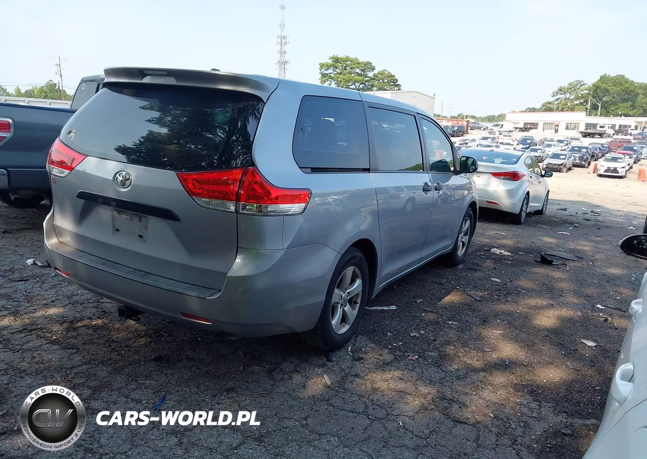 2012 Toyota Sienna Base 7 Passenger VIN:5TDKA3DCXCS015313 - 4