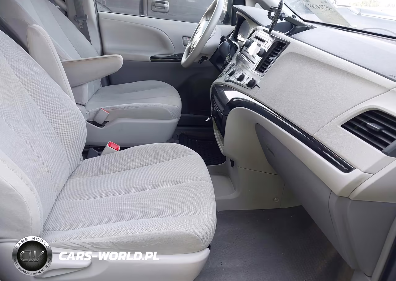2012 Toyota Sienna Base 7 Passenger VIN:5TDKA3DCXCS015313 - 5