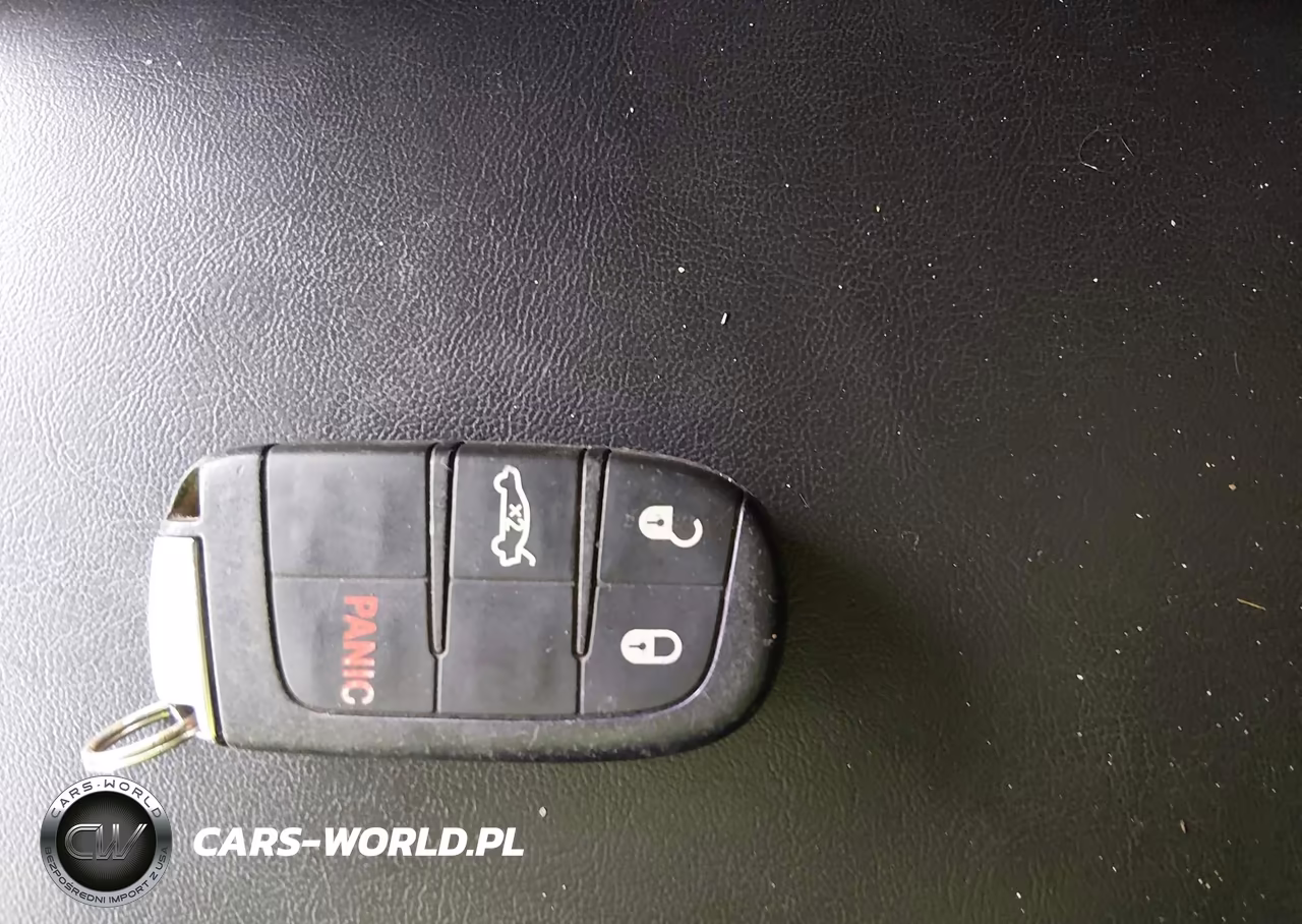 2018 Dodge Challenger Sxt VIN:2C3CDZAG6JH255383 - 11