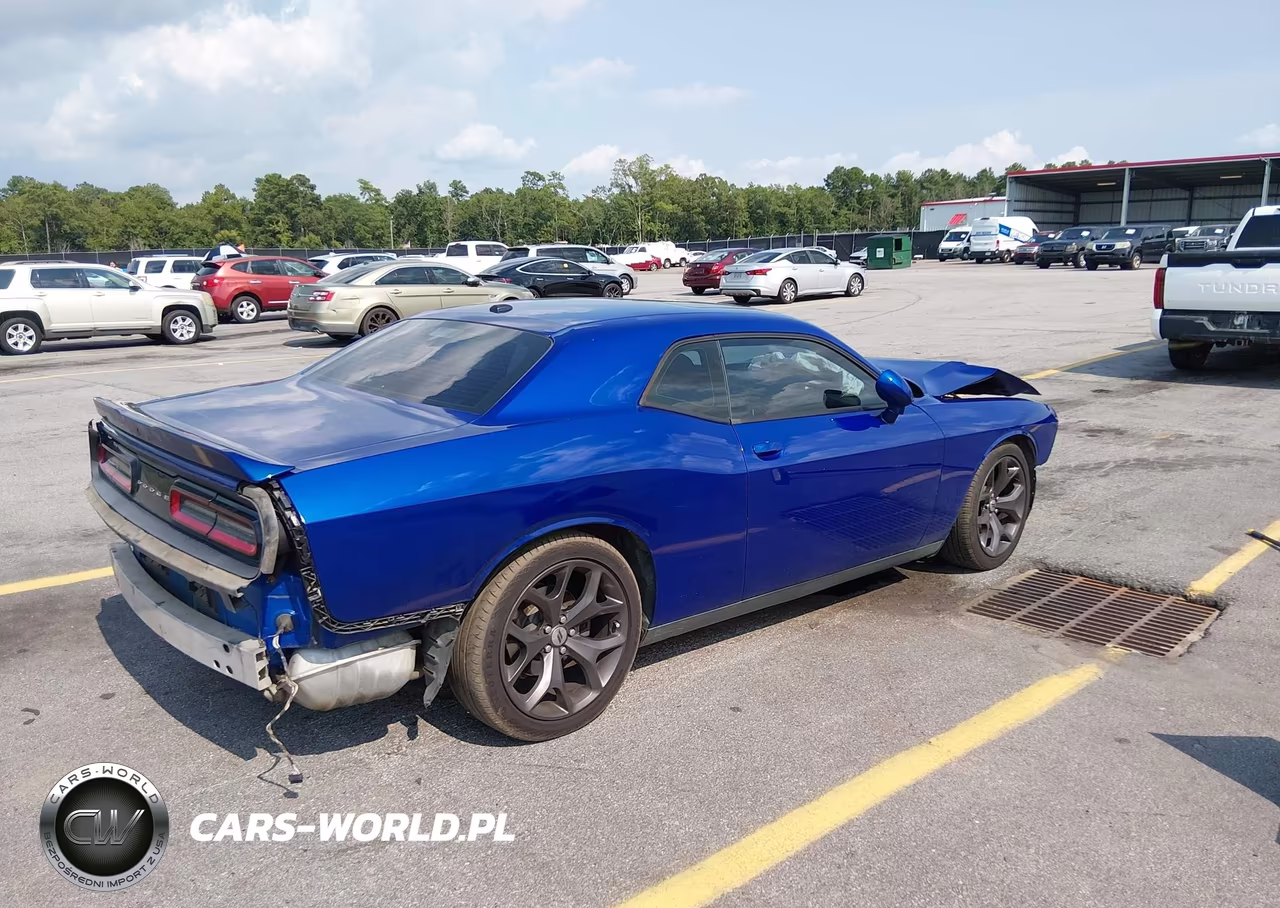2018 Dodge Challenger Sxt VIN:2C3CDZAG6JH255383 - 4