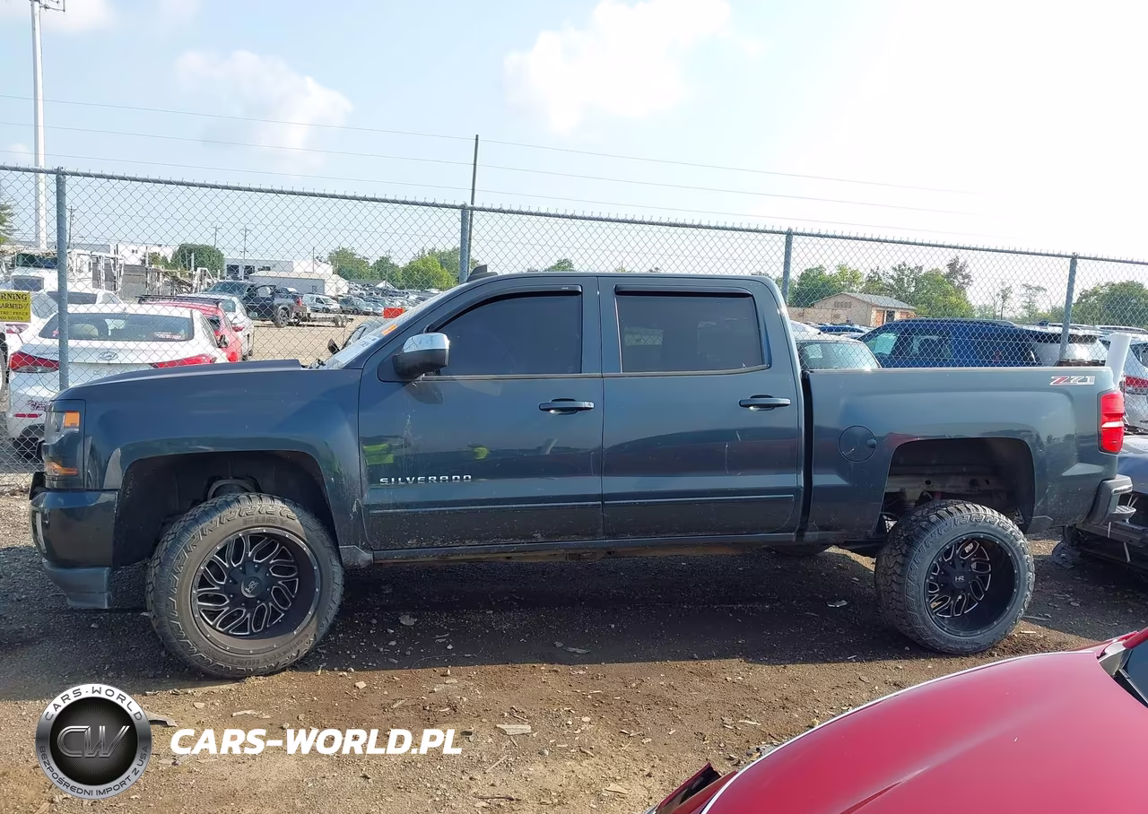 2017 Chevrolet Silverado 1500 Lt VIN:3GCUKREC0HG188982 - 14