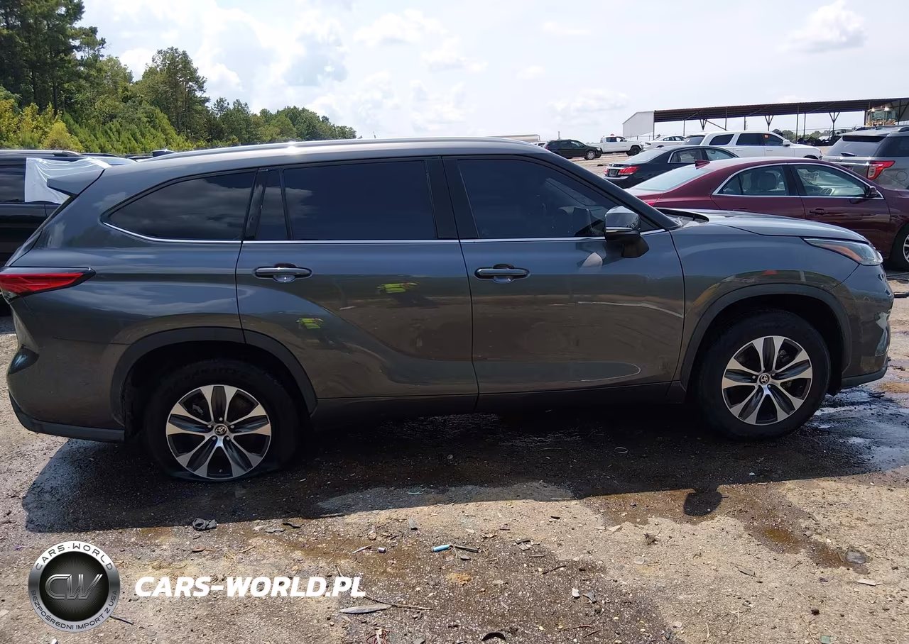 2022 Toyota Highlander Hybrid Xle VIN:5TDGARAH3NS514983 - 13