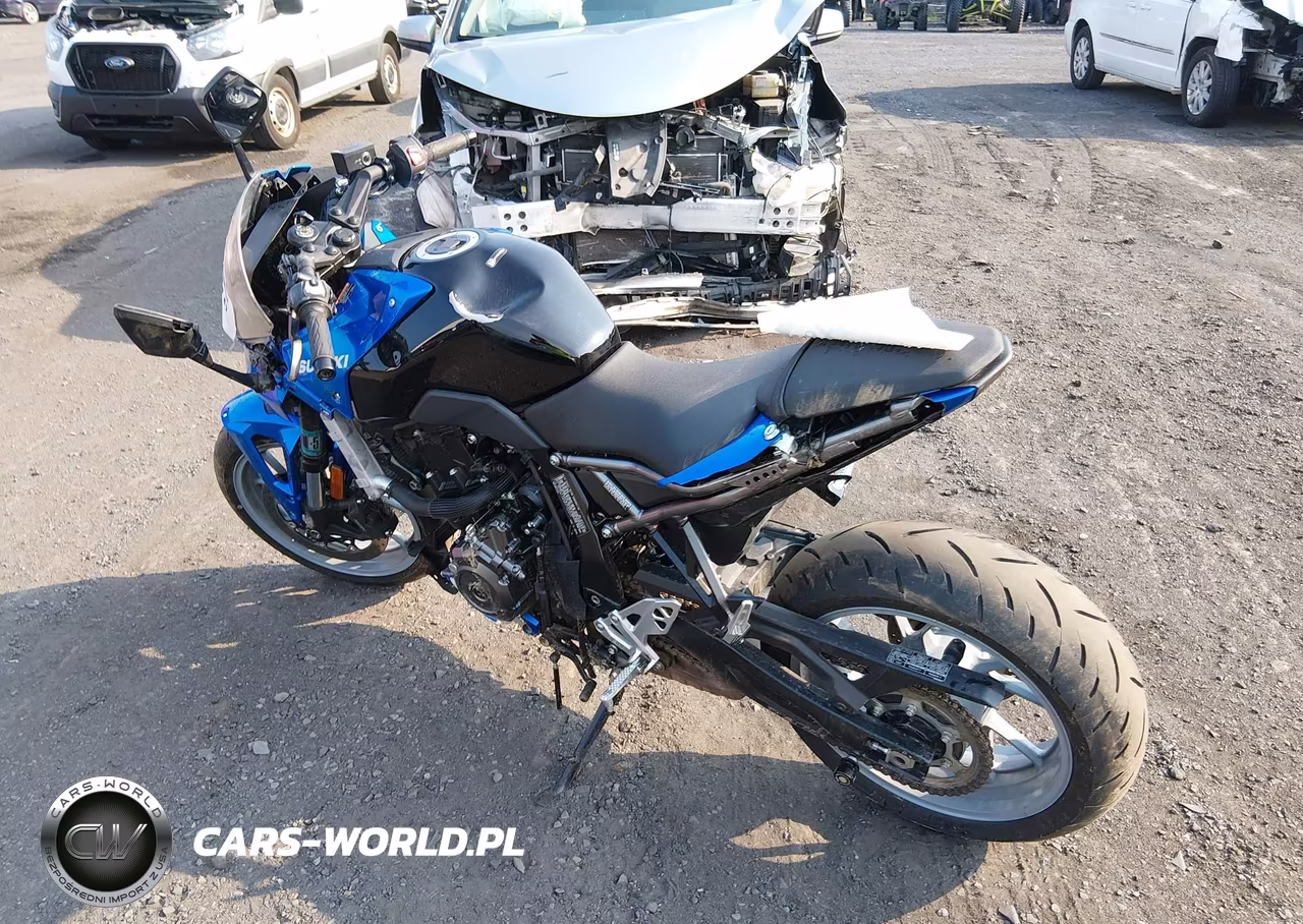 2024 Suzuki Gsx800 F VIN:JS1EM13B5R7102597 - 3