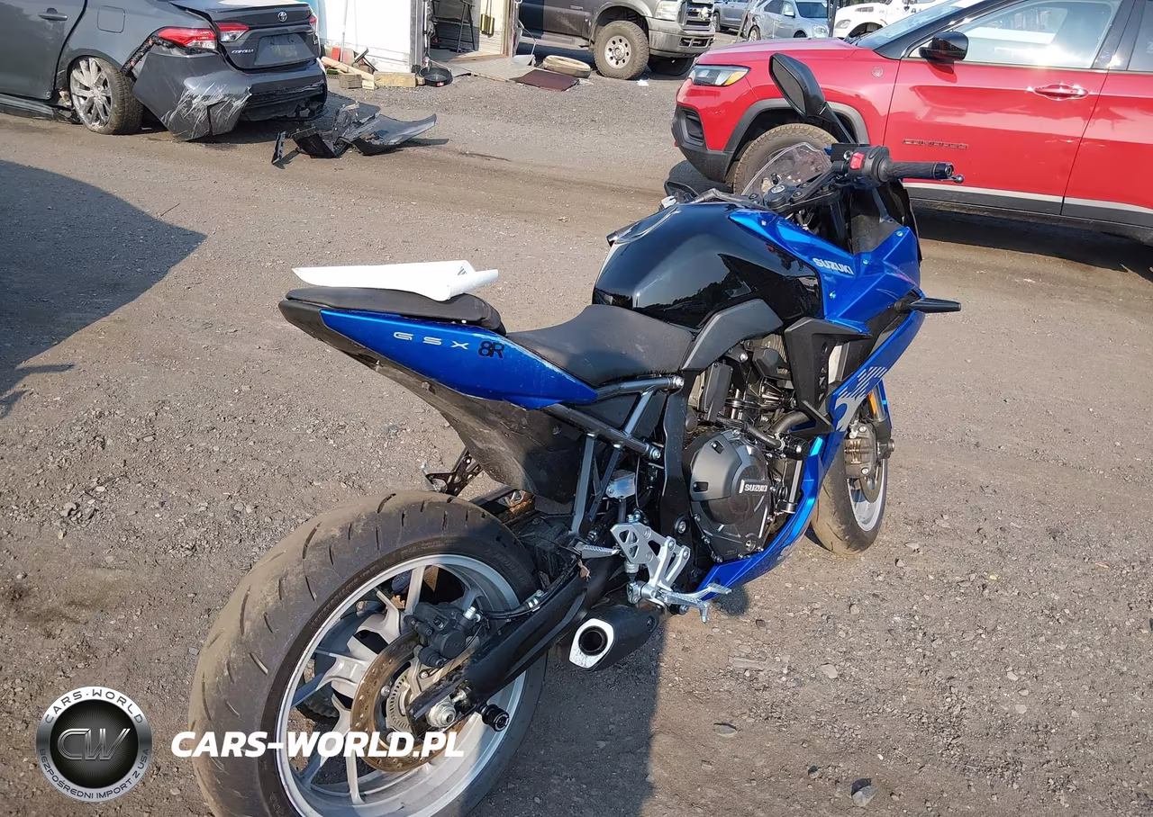2024 Suzuki Gsx800 F VIN:JS1EM13B5R7102597 - 4