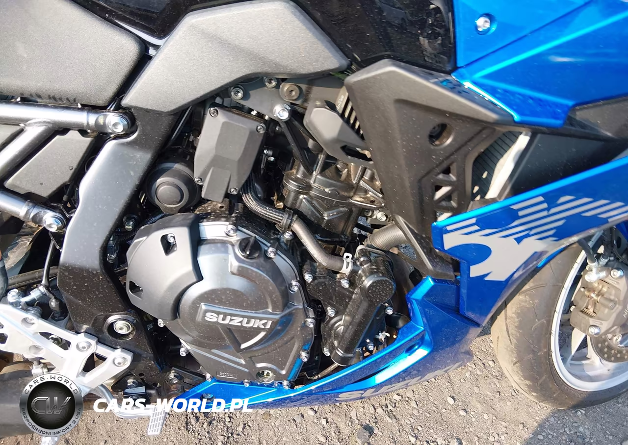 2024 Suzuki Gsx800 F VIN:JS1EM13B5R7102597 - 8