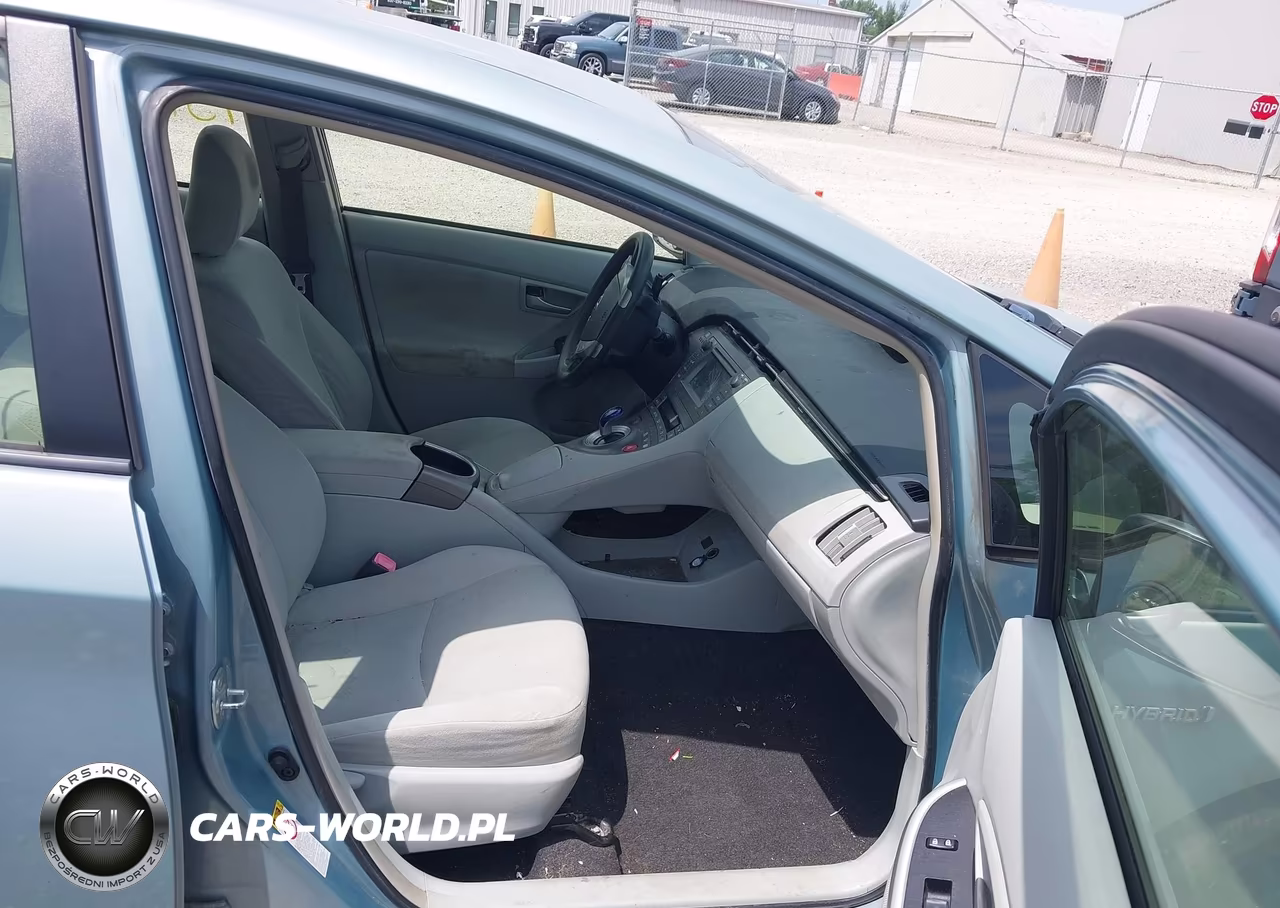 2012 Toyota Prius Two VIN:JTDKN3DU4C1583910 - 5