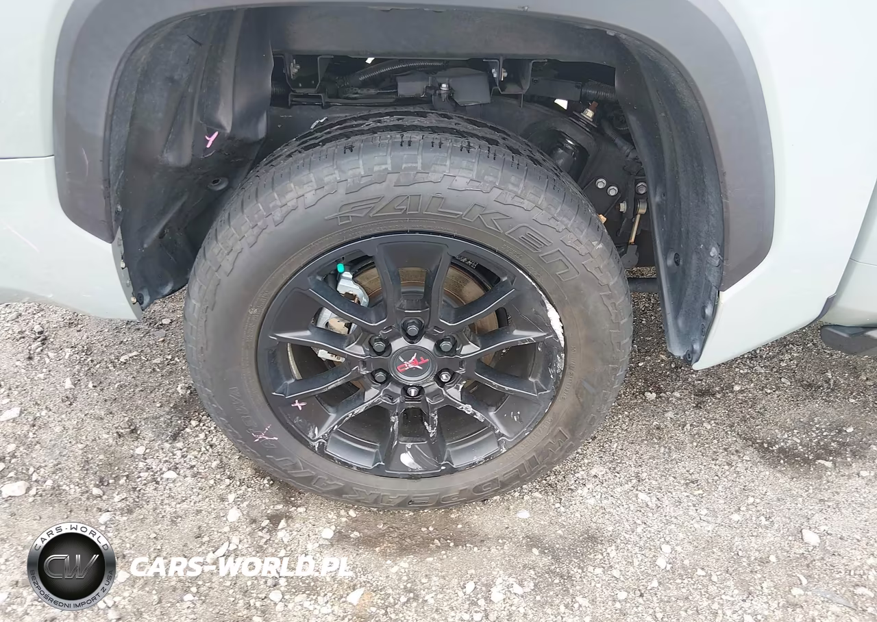 2025 Toyota Tundra Sr5 VIN:5TFLA5ABXSX042743 - 18