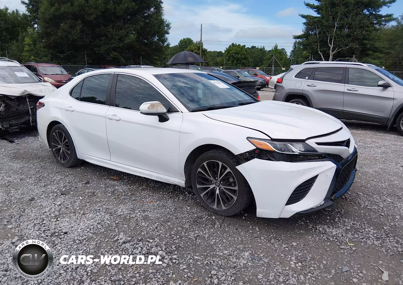 2018 Toyota Camry Se – zdjęcie 1 z 16