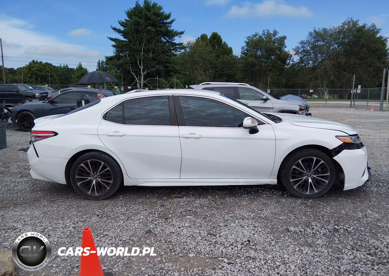 2018 Toyota Camry Se VIN:4T1B11HK2JU628200 - 13