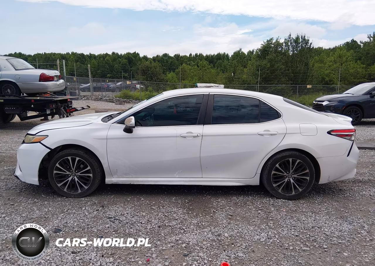 2018 Toyota Camry Se VIN:4T1B11HK2JU628200 - 14