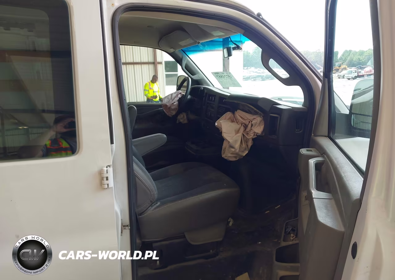 2020 Chevrolet Express Cargo Rwd 2500 Regular Wheelbase Wt VIN:1GCWGAFG3L1228623 - 5