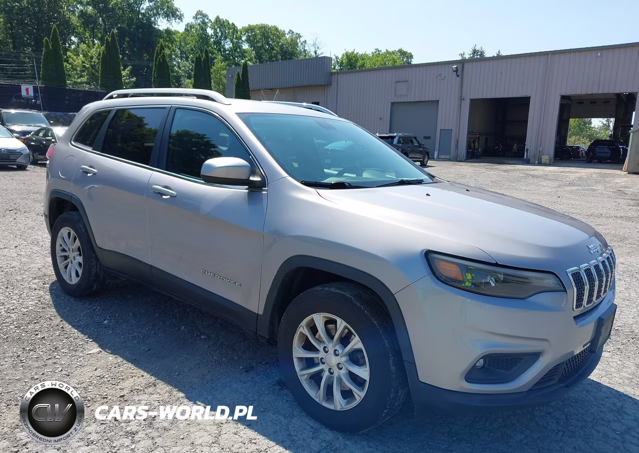 2019 Jeep Cherokee Latitude 4X4 – zdjęcie 1 z 16