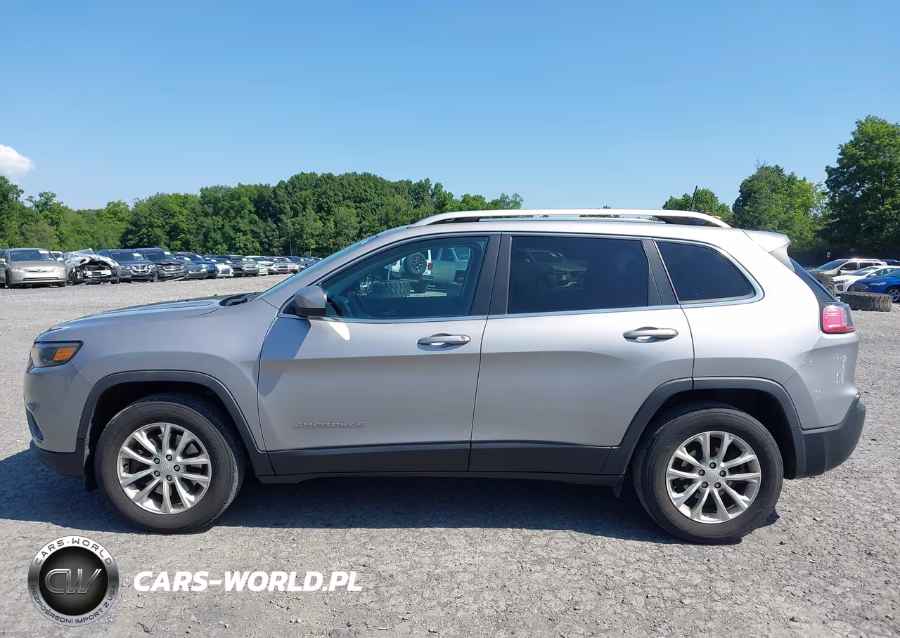 2019 Jeep Cherokee Latitude 4X4 VIN:1C4PJMCB3KD459938 - 14