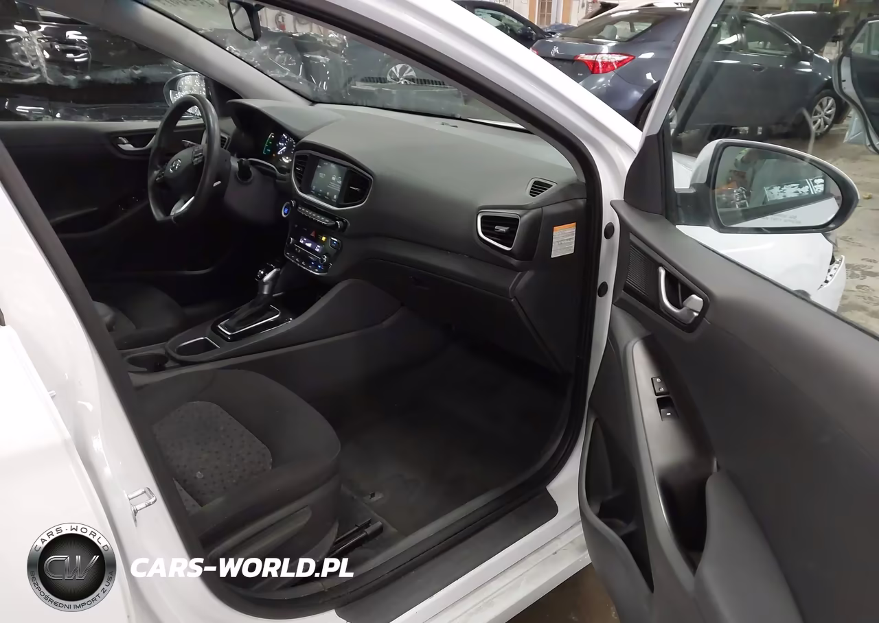 2019 Hyundai Ioniq Hybrid Blue VIN:KMHC65LC0KU129085 - 5