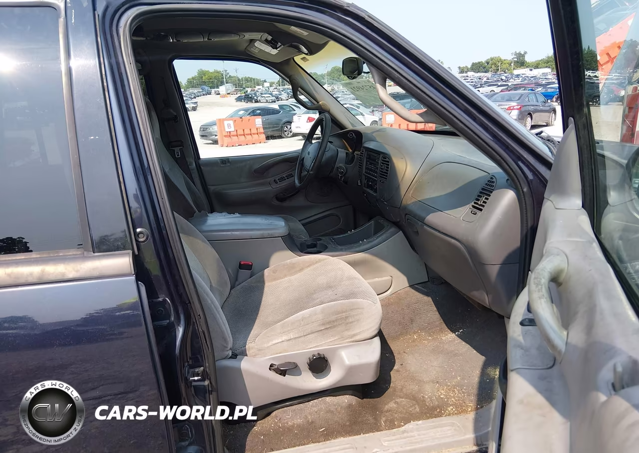 2000 Ford Expedition Xlt VIN:1FMPU16L9YLC21614 - 5