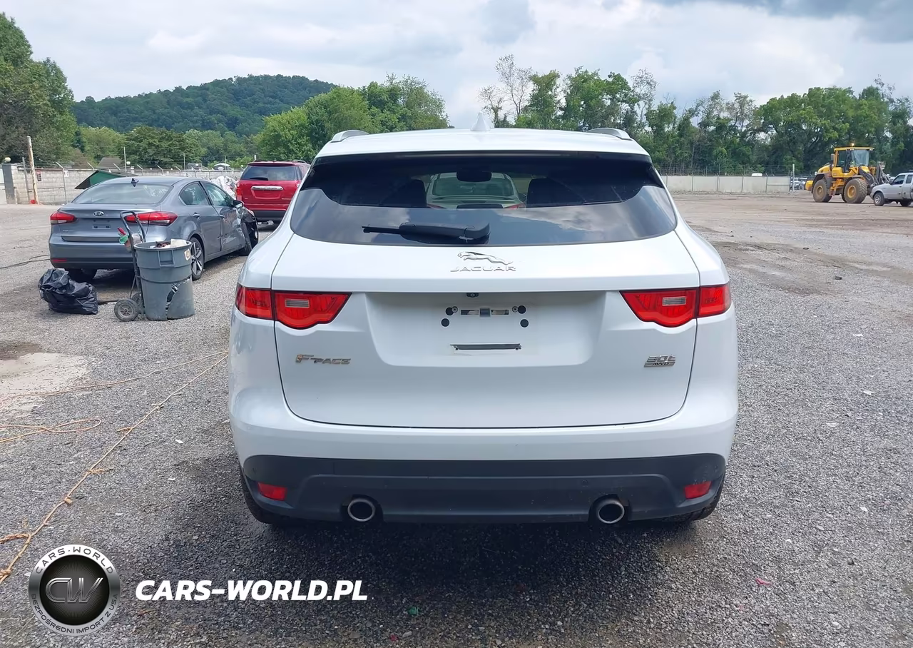 2019 Jaguar F-Pace 30T Portfolio VIN:SADCN2GX2KA358540 - 16
