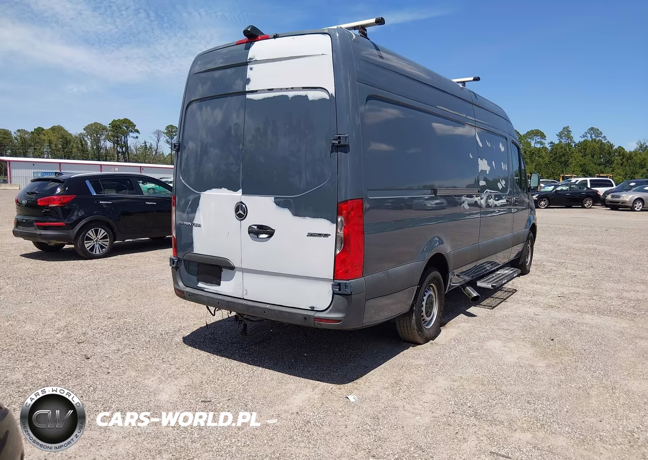 2019 Mercedes-Benz Sprinter 2500 High Roof V6 VIN:WD4PF1CD0KP151762 - 4