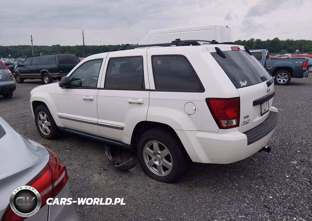 2008 Jeep Grand Cherokee Laredo VIN:1J8GR48K88C242653 - 3