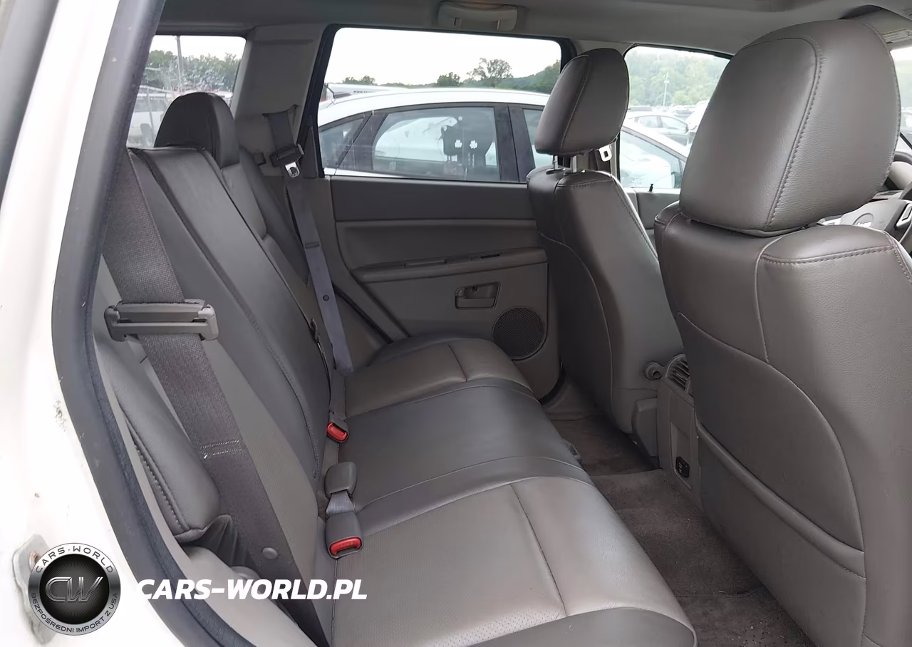 2008 Jeep Grand Cherokee Laredo VIN:1J8GR48K88C242653 - 8