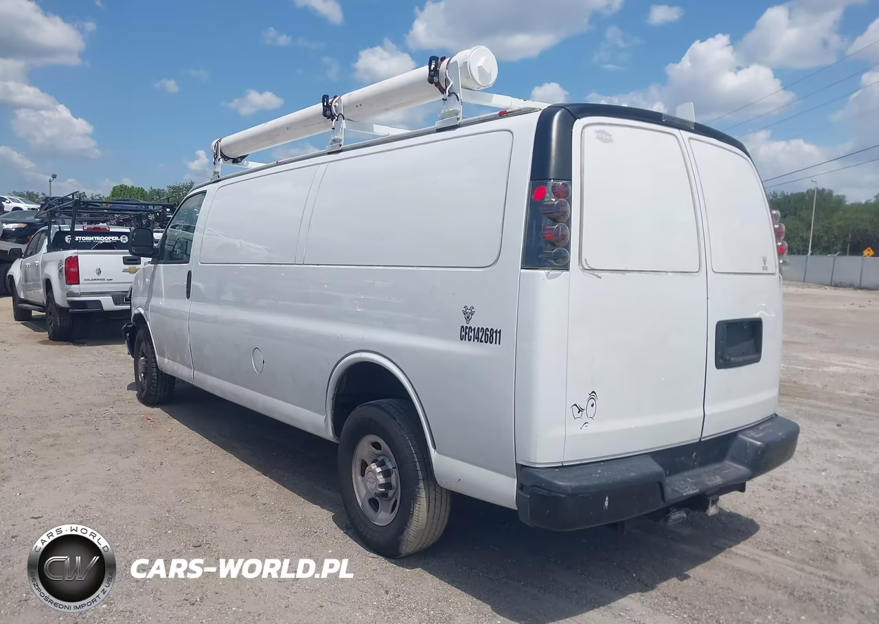 2018 Chevrolet Express 2500 Work Van VIN:1GCWGBFG8J1288903 - 3
