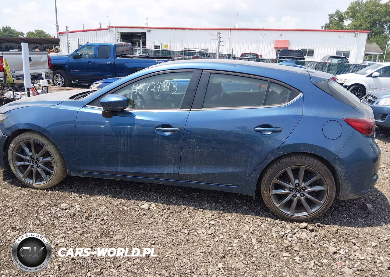 2018 Mazda Mazda3 Touring VIN:3MZBN1L31JM267987 - 14