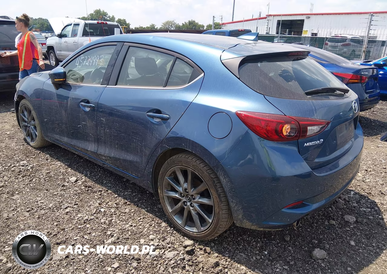2018 Mazda Mazda3 Touring VIN:3MZBN1L31JM267987 - 3