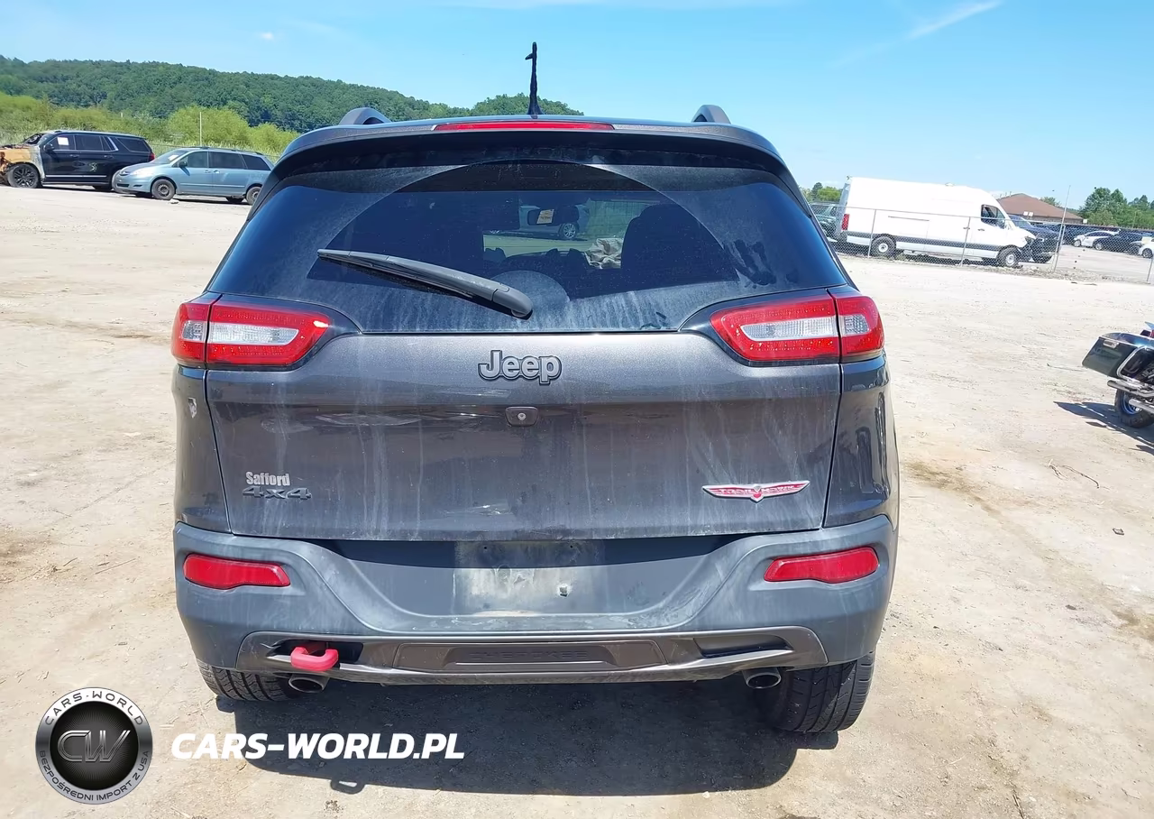 2015 Jeep Cherokee Trailhawk VIN:1C4PJMBS3FW563437 - 17