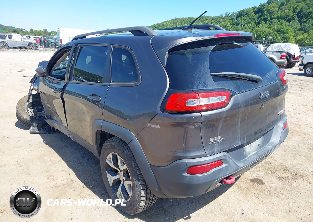 2015 Jeep Cherokee Trailhawk VIN:1C4PJMBS3FW563437 - 3