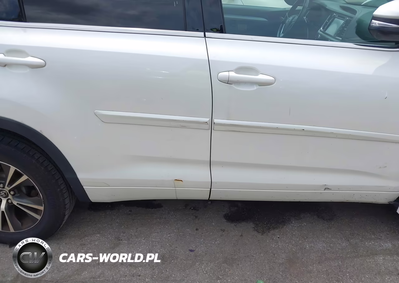 2016 Toyota Highlander Xle V6 VIN:5TDJKRFH3GS282545 - 18
