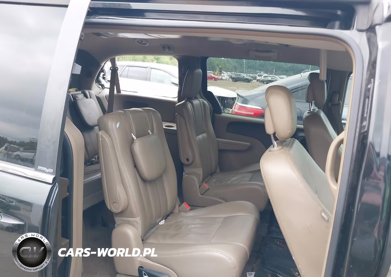 2014 Chrysler Town & Country Touring VIN:2C4RC1BG9ER113652 - 8