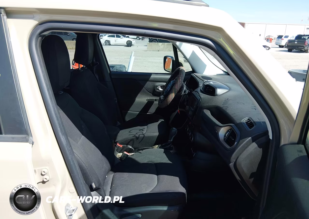 2015 Jeep Renegade Latitude VIN:ZACCJABTXFPB42656 - 5