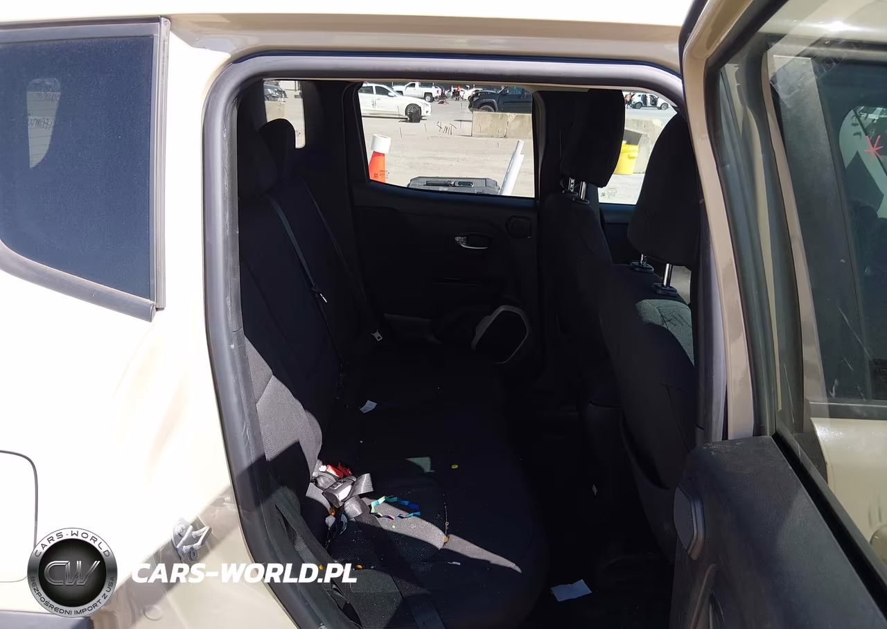 2015 Jeep Renegade Latitude VIN:ZACCJABTXFPB42656 - 8