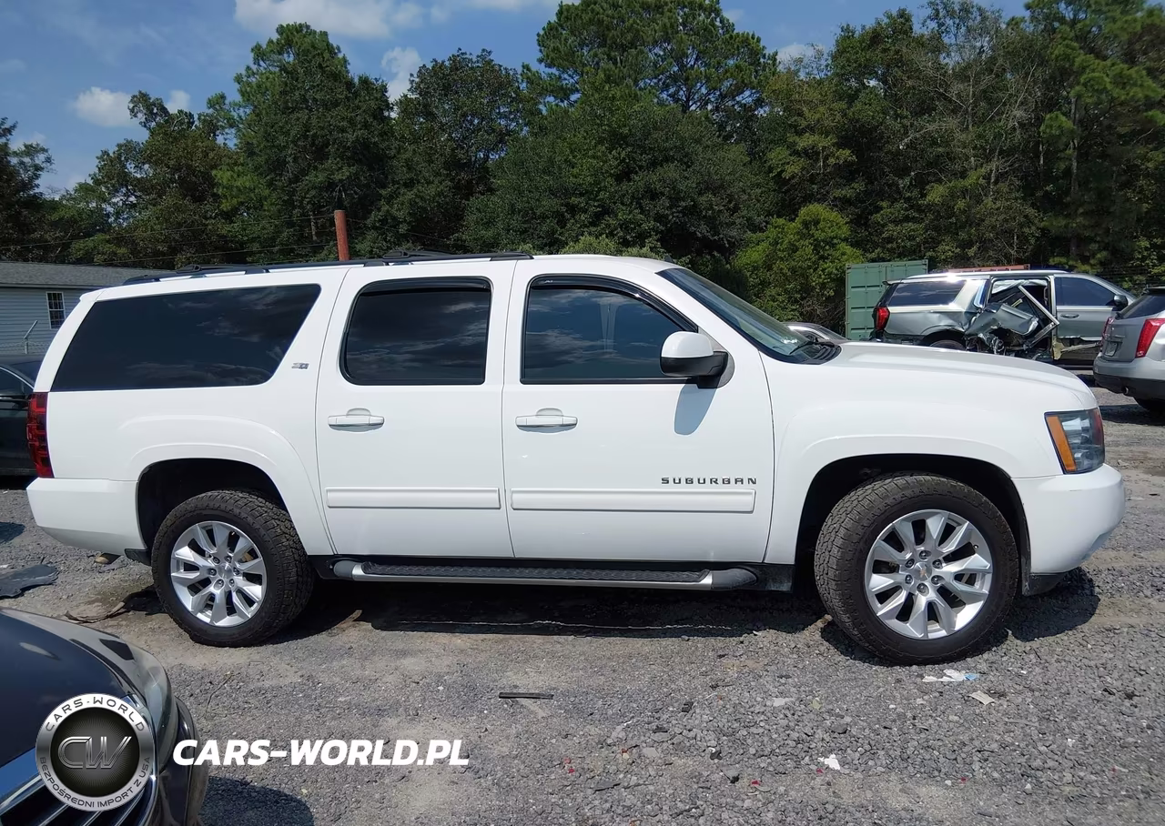 2014 Chevrolet Suburban Lt VIN:1GNSKJE76ER153779 - 13