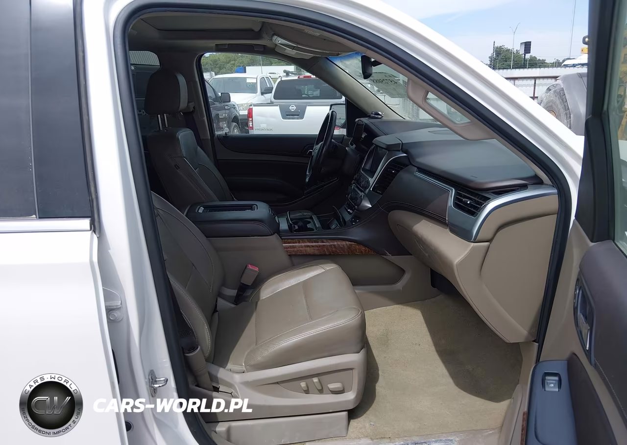 2017 Chevrolet Suburban Premier VIN:1GNSKJKC4HR252428 - 5