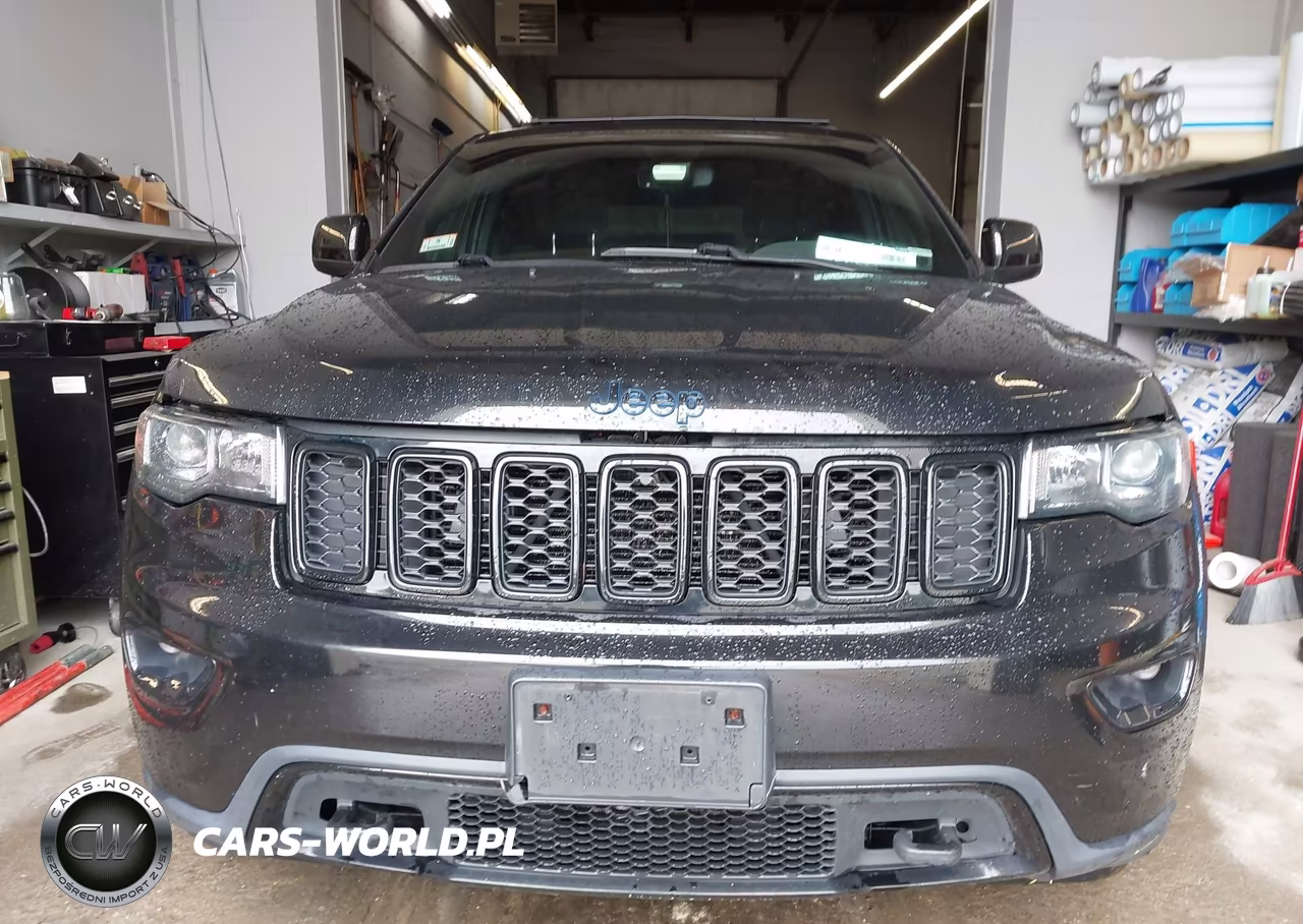 2019 Jeep Grand Cherokee Upland 4X4 VIN:1C4RJFAG8KC565326 - 12