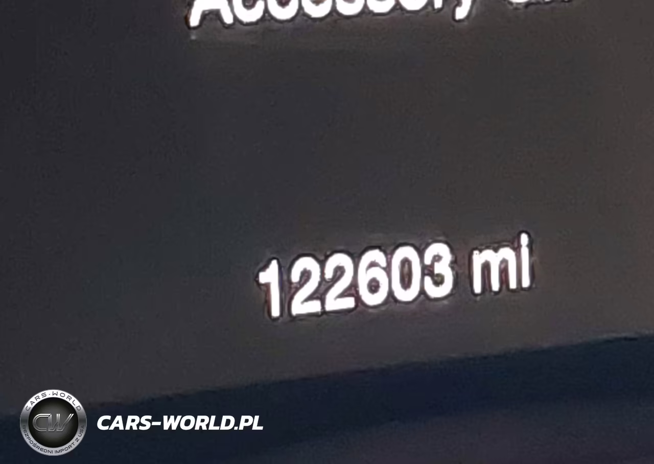 2019 Jeep Grand Cherokee Upland 4X4 VIN:1C4RJFAG8KC565326 - 15