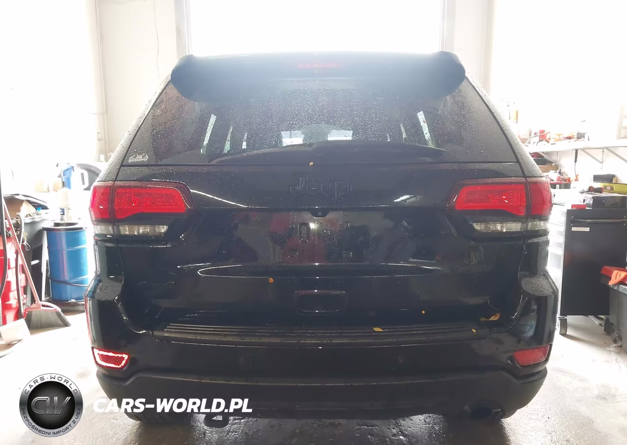 2019 Jeep Grand Cherokee Upland 4X4 VIN:1C4RJFAG8KC565326 - 16