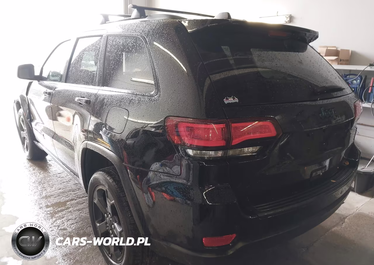 2019 Jeep Grand Cherokee Upland 4X4 VIN:1C4RJFAG8KC565326 - 3