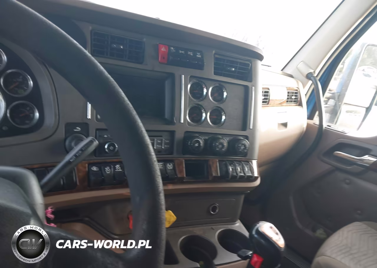 2015 Kenworth Construction T680 VIN:1XKYDP9X7FJ974811 - 12
