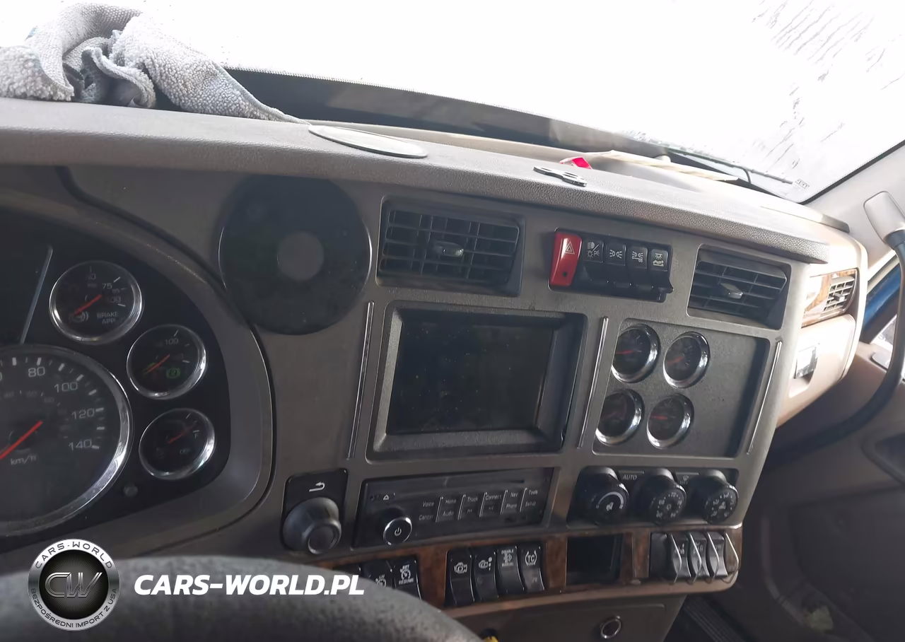 2015 Kenworth Construction T680 VIN:1XKYDP9X7FJ974811 - 14