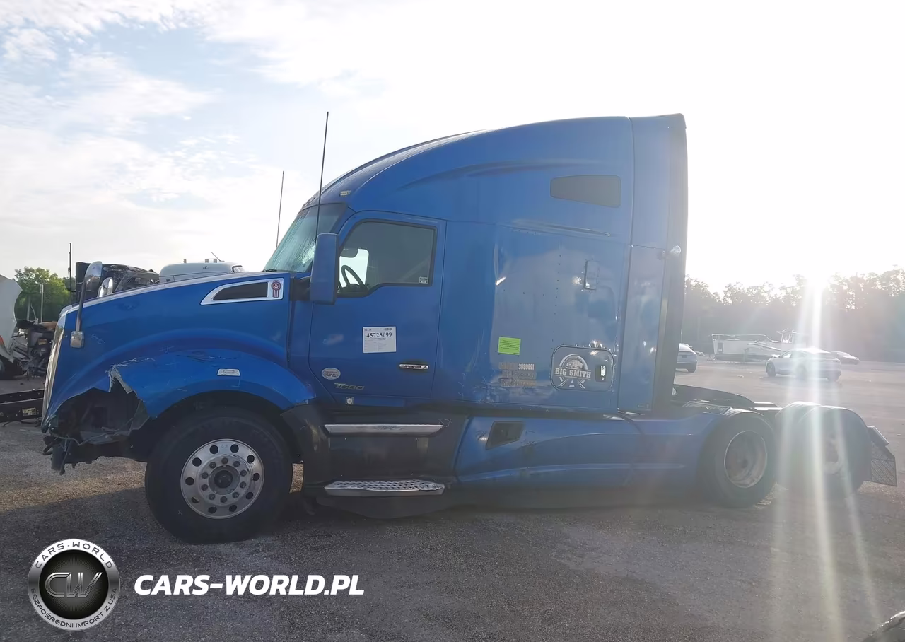 2015 Kenworth Construction T680 VIN:1XKYDP9X7FJ974811 - 17