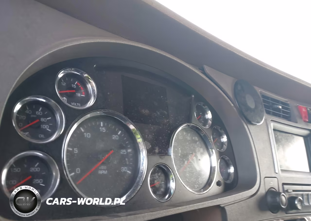 2015 Kenworth Construction T680 VIN:1XKYDP9X7FJ974811 - 5