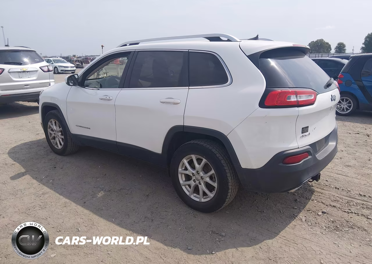 2015 Jeep Cherokee Latitude VIN:1C4PJMCS6FW788708 - 3