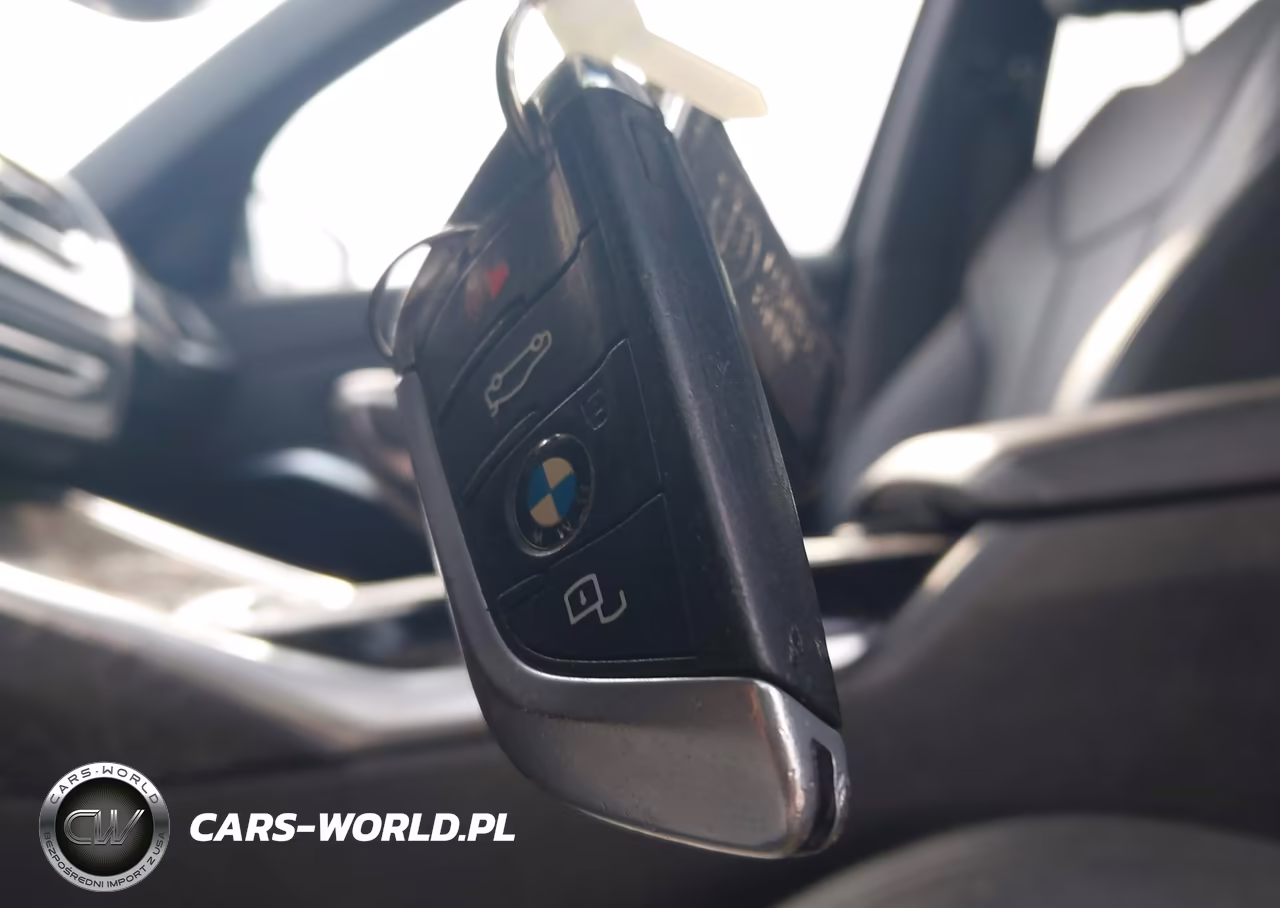 2019 BMW 330I xDrive VIN:WBA5R7C56KAJ80350 - 11