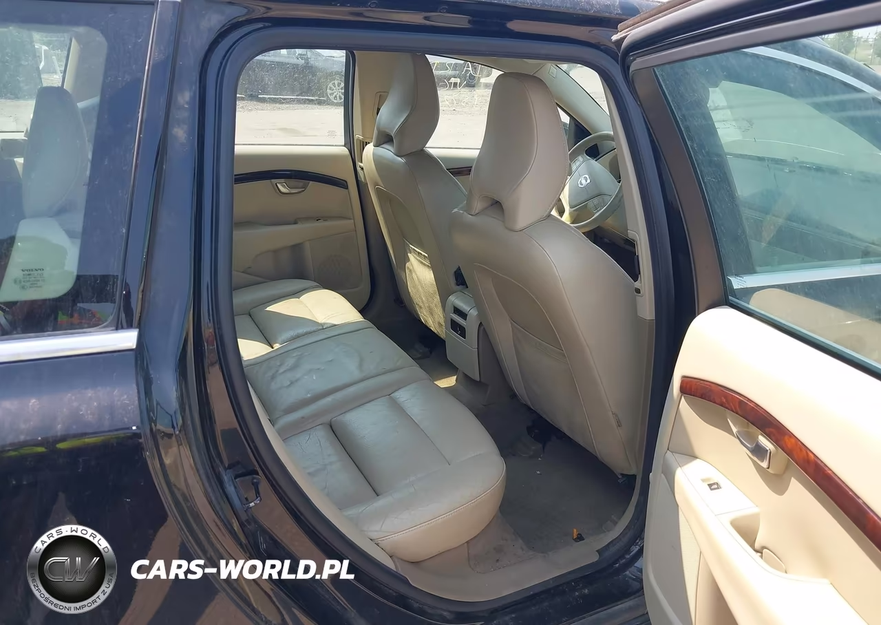 2010 Volvo V70 3.2-3.2 R-Design VIN:YV1982BW7A1124981 - 8