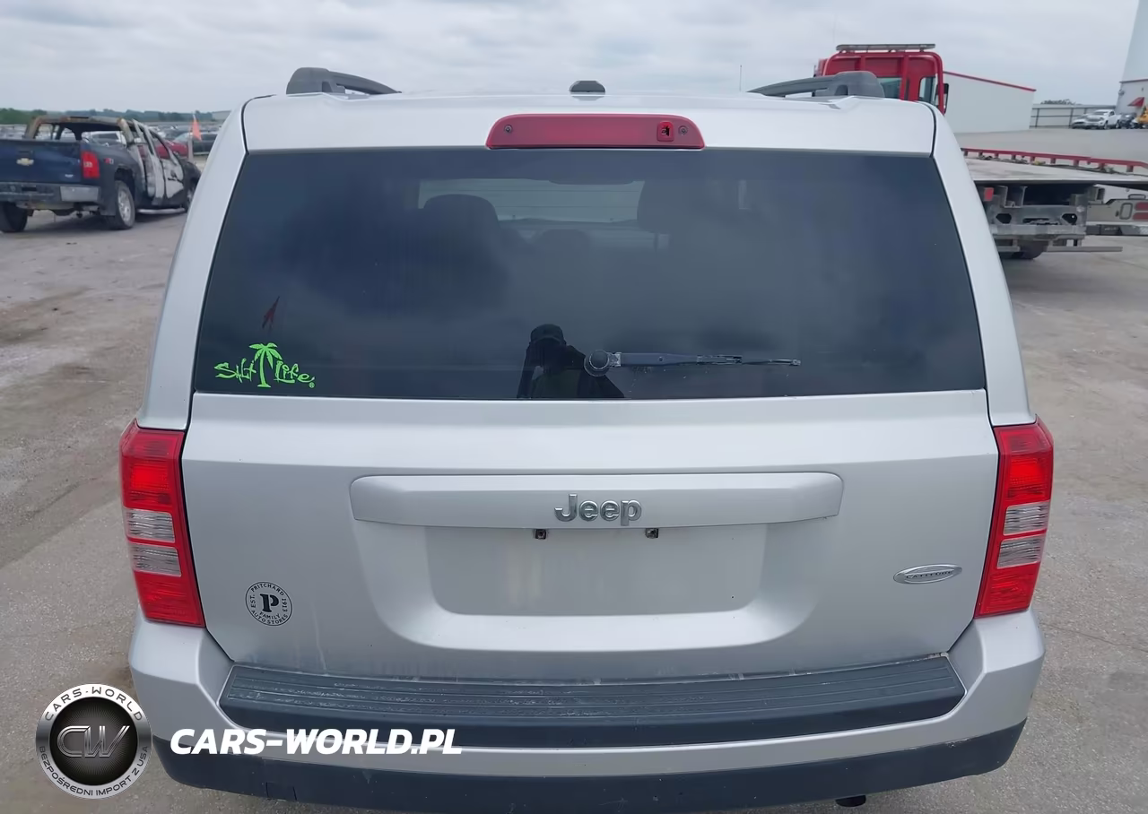 2013 Jeep Patriot Latitude VIN:1C4NJPFA4DD260542 - 16