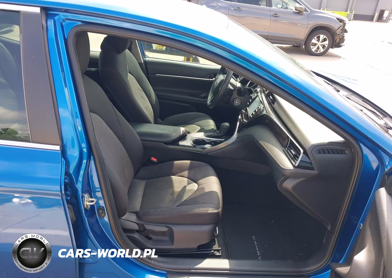 2020 Toyota Camry Le VIN:4T1C11AK3LU317120 - 5
