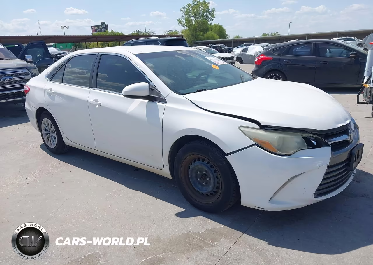 2015 Toyota Camry Le